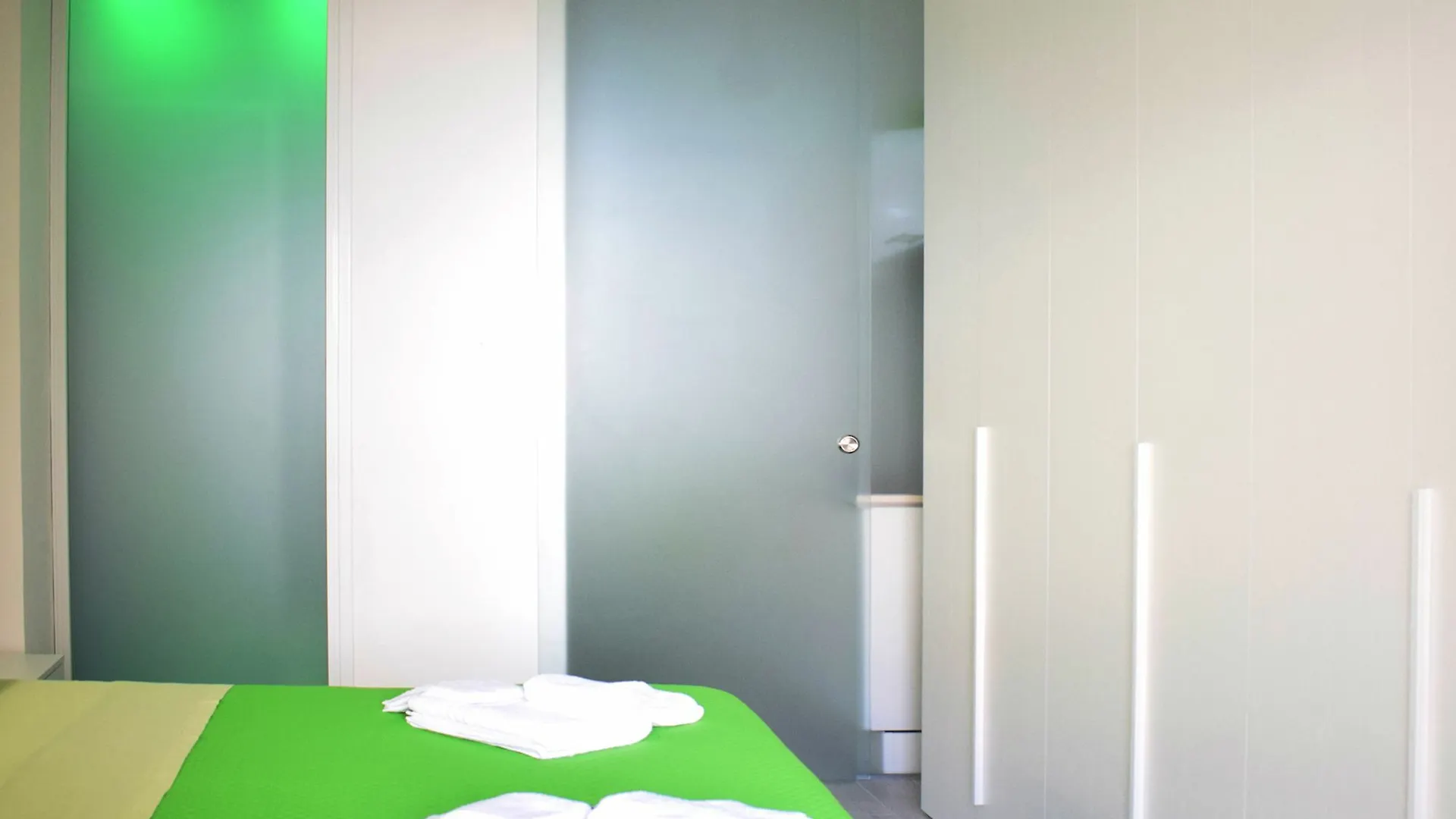 Shower Shows Marsala Daire